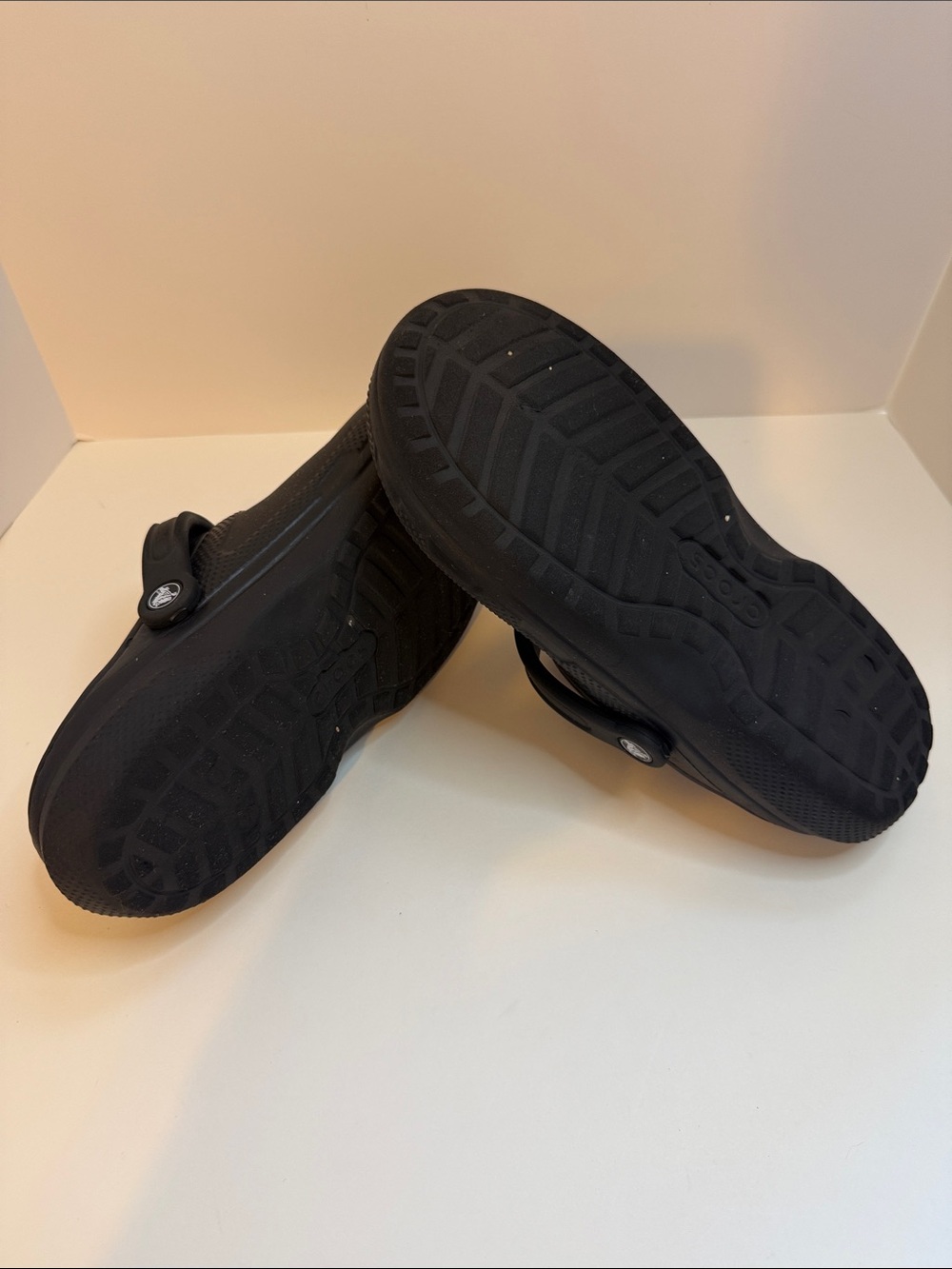 Crocs Classic Black Fleece Lined Clogs Unisex Men’s 8 Women’s 10 Cozy Comfort - Picture 7 of 7